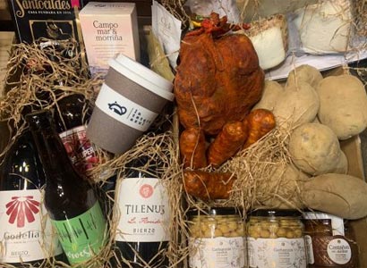 10 packs con botillos y otros productos del Bierzo 10 packs con botillos y otros productos del Bierzo